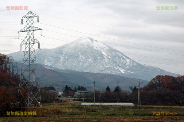 猪苗代旧幹線（山）と磐梯山